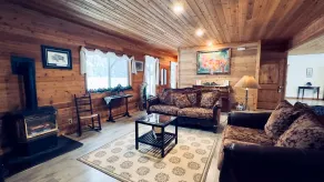 Hidden Bear Retreat Center - Indgang