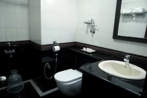 KRISHNA HOLIDAY VILLAGE - Baño