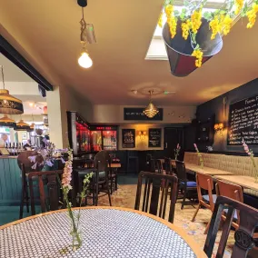 The Stirling Arms Pub & Rooms - Restaurant