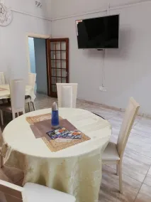 G On M Guest House - Restaurant