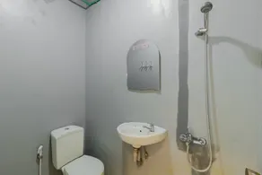 RedDoorz Syariah @ Taman Bendungan Asahan - Badezimmer