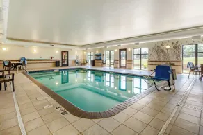 Sleep Inn & Suites Lincoln University Area - Piscine