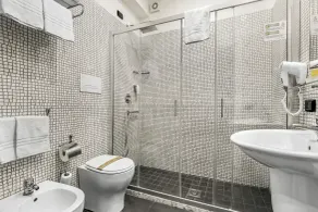 Reggia Suite Spa Hotel - Baño