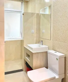 Queen Mansion - Bathroom