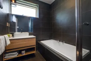 The Mulgrave Motel - Bathroom