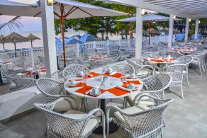Grand Decameron Cornwall Beach, A Trademark All-Inclusive Resort - Restaurant