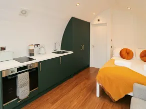 Bumblebee Glamping Pod - Værelse