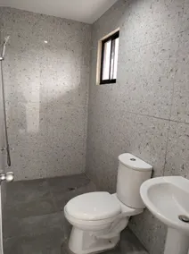 OYO 800 DDD Habitat Dormtel Bacolod - Bathroom