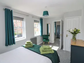 The Chase - 30 Ayr Avenue - Room