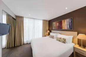 Oaks Adelaide Horizons Suites - Room