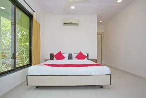 OYO 28363 Hotel Sai Icon Residency - Chambre