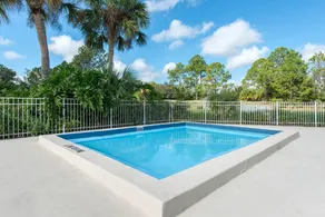 Quality Inn & Suites Brooksville I-75-Dade City - Piscine