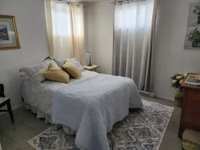 Saguenay-Lac-Saint-Jean Getaway 3-Bedroom Holiday Cottage with Garden View - Værelse