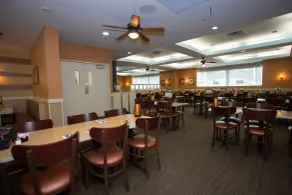 尼加拉瀑布河畔溫德姆華美達飯店 - 餐廳