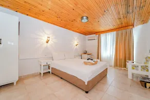 Golden Lighthouse Hotel - Room