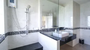 Seastar Hotel and Service Apartment - Salle de bain
