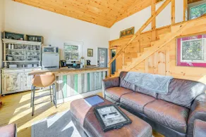 Deck & Fire Pit: Mtn-view Cabin in Rabun Gap - Interiör