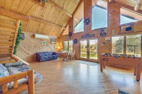 Secluded Log Cabin < 1 Mi to Munger State Trail! - Interiör