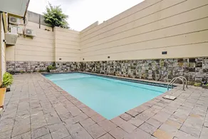 Hotel O Guest House Cigadung 9a - Pool