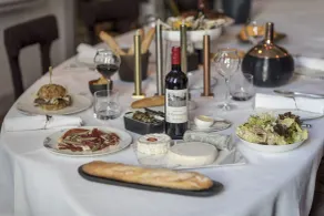Yndo Hôtel - Restaurant