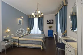 Viktoria Palace Hotel - Chambre