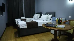 Grand Avenue Hotel - Room