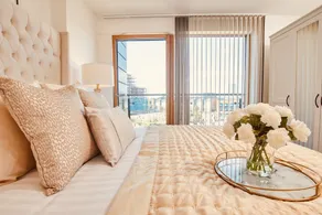 King Deluxe City Apt Large Balcony& Free Parking! - Værelse