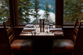 Emerald Lake Lodge - Restaurant