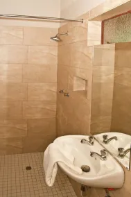 Cest Si Bon Hotel - Badezimmer