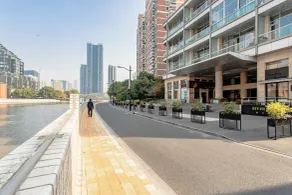 River House Near The Peoples Square And The Bund - Indgang