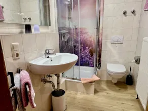 Ferienweingut Matthias Löwen - Bathroom