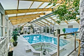 Ghost Lake Manor House - Piscina