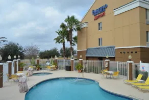 Fairfield Inn & Suites by Marriott Clermont - Piscine