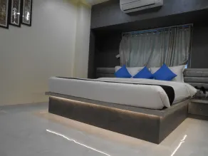 Hotel Radana Vashi Navimumbai - Camera