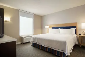Home2 Suites by Hilton Leavenworth Downtown - Room