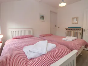 The Little White Cottage - Habitación