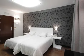 Hotel Cienbalcones - Værelse
