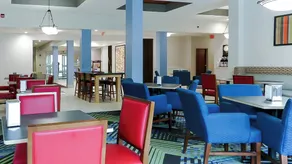 Holiday Inn Express & Suites St. Petersburg North (I-275) by IHG - Restaurant