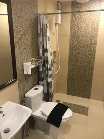 El Puerto Boracay - Bathroom