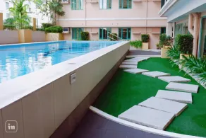 Shine Residences by Ridged - Pool