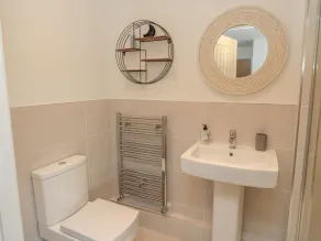 High Tide House - Bathroom