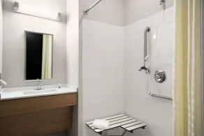 Microtel Inn & Suites by Wyndham - Salle de bain