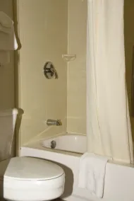 Quality Inn & Suites York East - Salle de bain