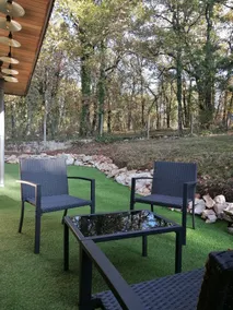 LAPAUSEDEGOUT piscine chambres climatisées terrasse table d'hôtes - Ausblick vom Zimmer