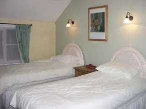 The George Hotel - Room