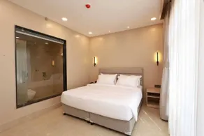 SUMMER88 Boutique Hotel Azara, 4 Km from Airport, Near Kamakhya Temple - Zimmer