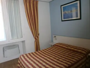 Hôtel Claridge's, Menton - Chambre