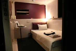 First Cabin Midosuji Namba - Room