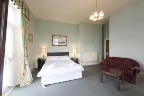 The Esplanade Hotel - Quarto
