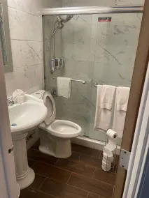 Rolling Pines Golf & Banquet Facility - Bathroom